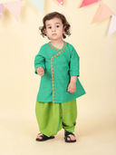 Green color option, Sold out, Currently selected