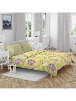 HomeTown - Emilia 100 Percent Cotton Double Queen Size 4 Piece Bedding Set in Lime Colour