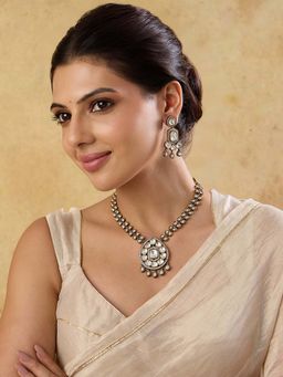 Indinoor - Kundan Polki Pendant Necklace Set