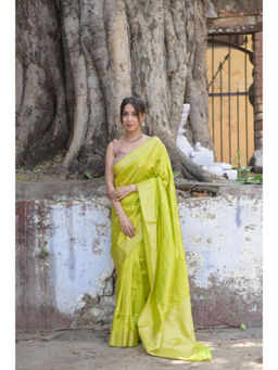 Naaritva Banaras - Green Pure Handwoven Banarasi Katan Silk Saree with Unstitched Blouse