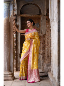 Naaritva Banaras - Yellow Khaddi Chiffon Handwoven Banarasi Saree with Unstitched Blouse