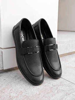 Mochi - Men Black Slip On Loafers