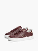 Maroon color option, Currently selected