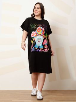 AAREIN - Black Ample Graphic Print T-Shirt Midi Dress