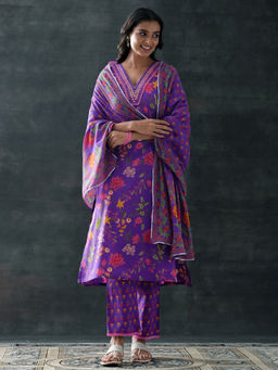Libas - Purple Floral Print Straight Kurta With Pant & Dupatta