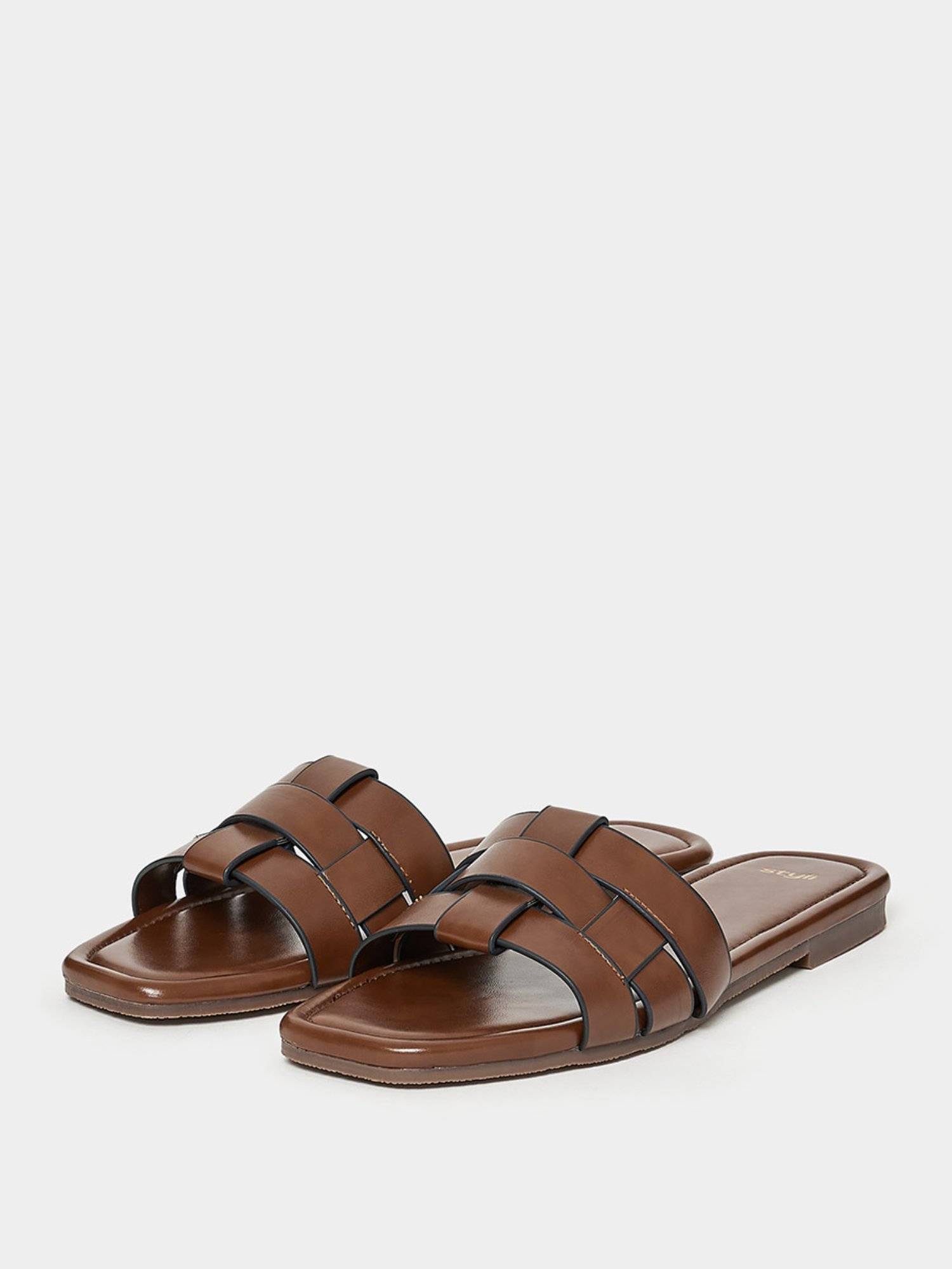 Tailored Band Interlocked Flat Sandal