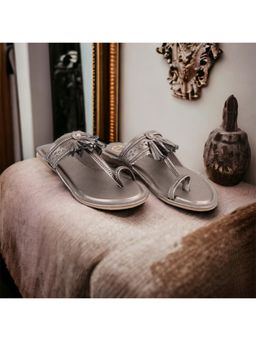 dhaaga - Silver Tassels Kolhapuri Flat