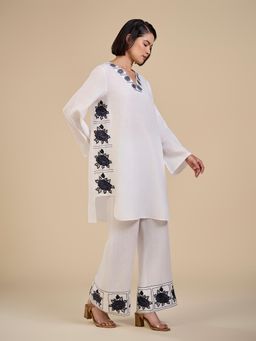 ORIGANI - Black and White Floral Embroidered Primrose Tunic with Pant (Set of 2)
