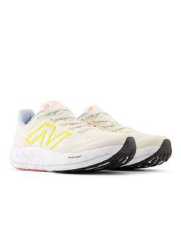 New Balance - Women Off White SEA SALT WVNGOCM6 Running Shoes