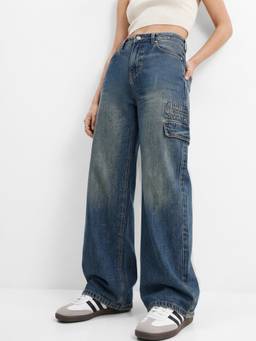Outzidr - Blue High-Rise Cargo Pocket Wide-Leg Denim Jeans