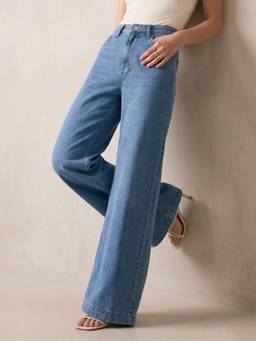 Outzidr - Light Blue Mid Rise Light Wash Wide Leg Denim Broad Hem Jeans