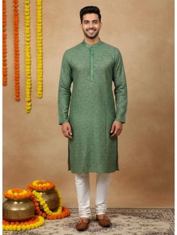 Sanwara - Green Sequinned Mandarin Neck Full Sleeves Kurta