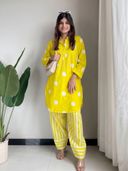 Yellow color option, Currently selected