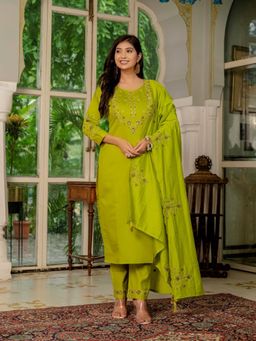 PMD FASHION - Parrot Green Embroidered Kurta With Pant And Dupatta