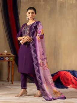 PMD FASHION - Women Purple Floral Embroidered Kurta with Pant and Printed Dupatta