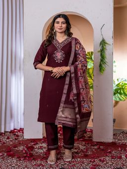 PMD FASHION - Women Maroon Embroidered Kurta with Pant and Dupatta