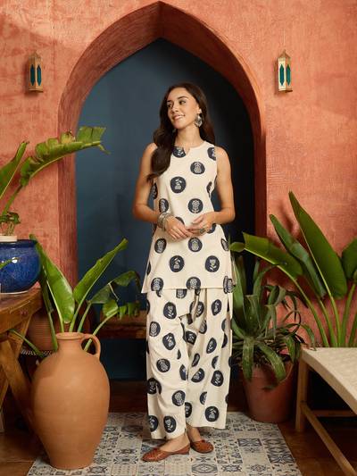 Women Cream Block Printed Cotton Flex Straight Co-Ord Set