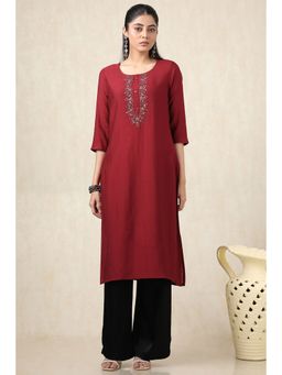 Soch - Women's Maroon Gadwal Solid Kurta With Cutdana