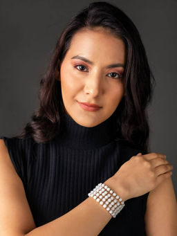 PRITA - Multilayer White Beaded Gold-Plated Link Bracelet