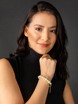 PRITA - White Pearl Link Gold-Plated Bracelet