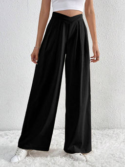 Outzidr - Black Solid Wide Leg Pleated Trousers