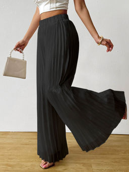 Outzidr - Black Solid Wide Leg Pleated Trouser