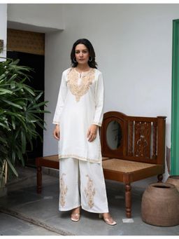 Kashmir Box - White Kashmiri Aari Embroidered Round Neck Cotton Summer Co Ord Set