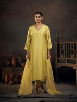 Hirika & Dhruti - Green Chaand Embroidery Kurta with Pant and Dupatta (Set of 3)