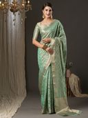 Green color option, Sold out, Currently selected