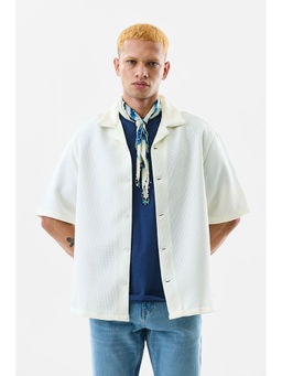 Snitch - Off White Textured Half Sleeves Oversized Fit Casual Shirt