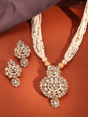 White color option, Currently selected