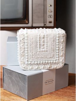 THE TAN CLAN - Megan White Clutch With Detachable