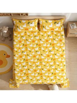 Story@Home - Kids Cute Duck Microfiber 180 TC Double Size Bedsheet with 2 Pillow Covers