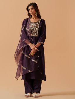 Gahan - Round Neck Embroidered Kurta with Pants & Dupatta