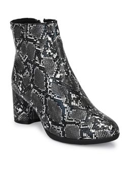 Delize - Black White Ankle Length Casual Boots