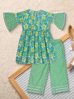 Bella Moda - Green Cotton Woven Floral Printed Kurta with Pant