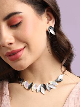 Sohi - Women Black & Silver Textured Lanceolate Jewellery Set