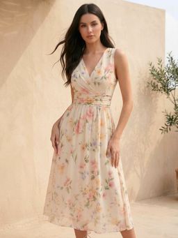 Outzidr - Off White Sleeveless Printed Dress