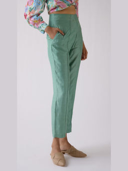 Basanti Kapde aur Koffee - Green Straight-Fit Pant