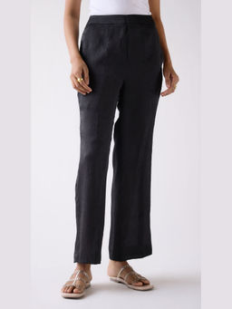 Basanti Kapde aur Koffee - Black Straight-Fit Textured Pant