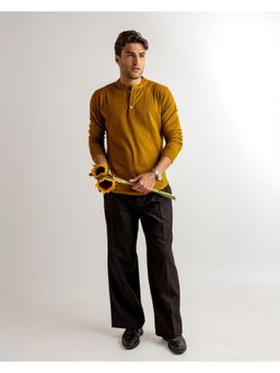 GRITSTONES - Men Mustard Waffle Solid Henley Neck T-Shirt