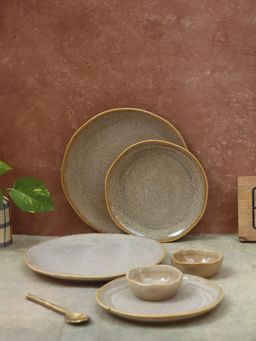 WEAVING HOMES - Beige Artisanal Dinner Set of 6