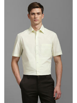 Louis Philippe - Men Green Classic Fit Solid Half Sleeves Formal Shirt