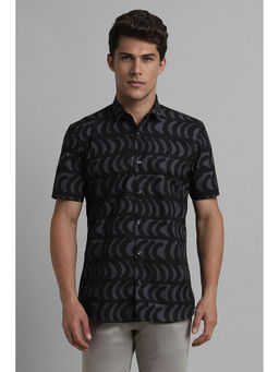 Simon Carter - Black Shirt