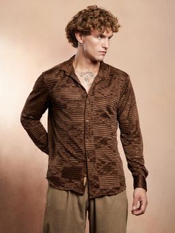 Campus Sutra - Men Chocolate Brown Pleated Rhombus Shirt