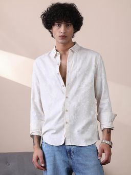 Campus Sutra - Men Daisy Off White Splatter Self Texture Shirt