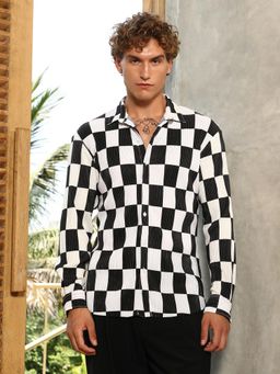 Campus Sutra - Men Obsidian Black and Chalk White Pleated Checker Shirt