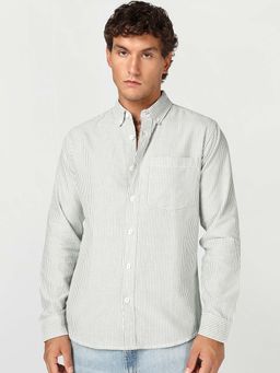 Bewakoof - Men Green Stripes Regular Fit Shirt