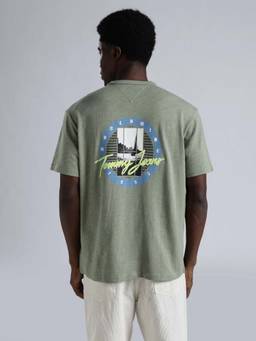 Tommy Hilfiger - Men Green Graphic Printed Regular Fit Cotton T-shirt