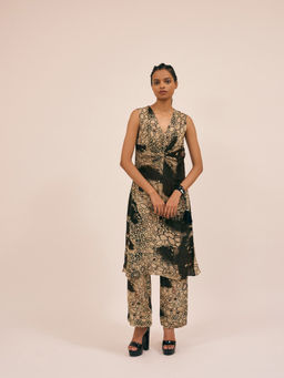 AMKA INDIA - Moori Multi-Color Kurta with Pant (Set of 2)